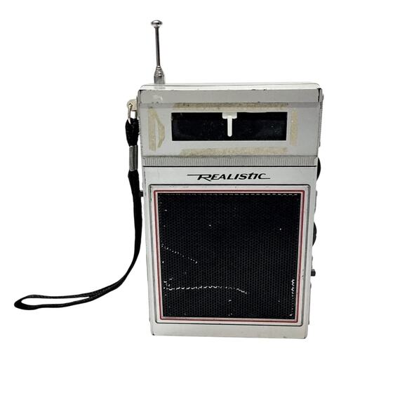 Vintage Radio Shack Realistic 12-719 AM/FM Portable Radio - Picture 1 of 6